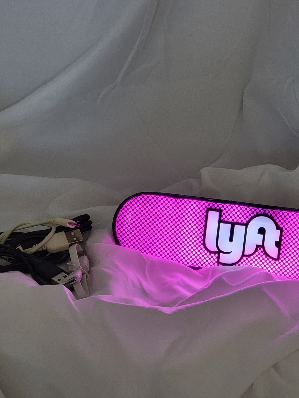 Lyft Illuminated Car Sign - Pink LED